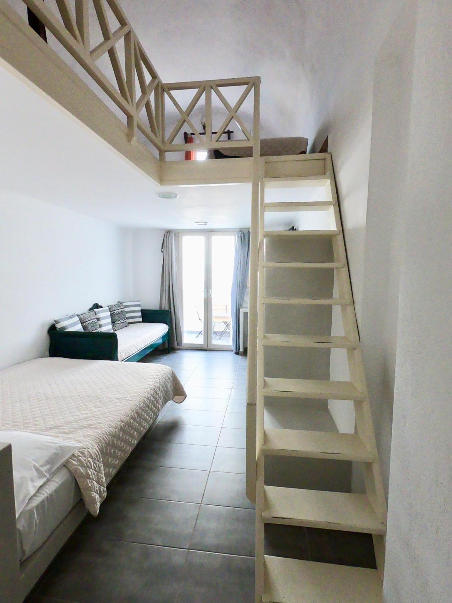 Anny Studios & Rooms Perissa Beach Buitenkant foto